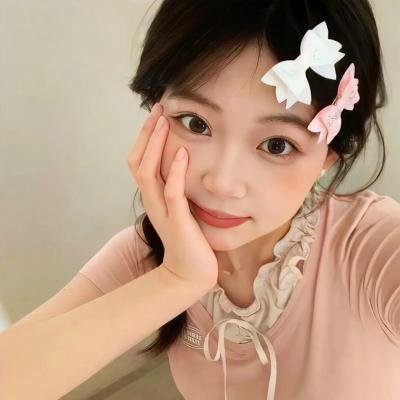 属于她们的片刻